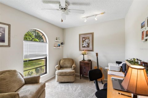 House in Largo, Florida 4 bedrooms, 169.08 sq.m. № 2112822 - photo 11