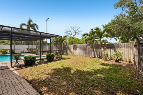 House in Largo, Florida 4 bedrooms, 169.08 sq.m. № 2112822 - photo 20