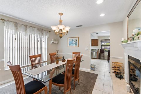 House in Largo, Florida 4 bedrooms, 169.08 sq.m. № 2112822 - photo 8