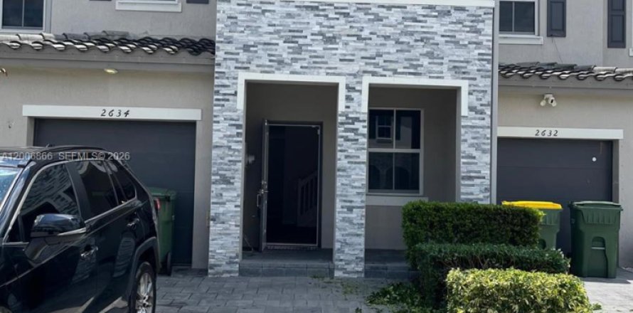 Touwnhouse à Homestead, Floride 4 chambres, 169.08 m2 № 2071699