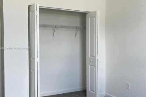 Touwnhouse à louer à Homestead, Floride: 4 chambres, 169.08 m2 № 2071699 - photo 8
