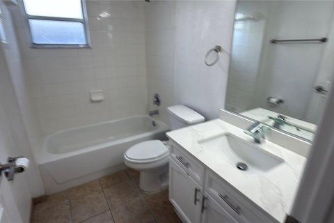 Casa en alquiler en Kissimmee, Florida, 4 dormitorios, 166.3 m2 № 1915962 - foto 8