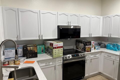 Casa en alquiler en Kissimmee, Florida, 4 dormitorios, 166.3 m2 № 1915962 - foto 6