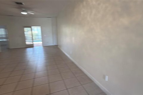 Casa en alquiler en Kissimmee, Florida, 4 dormitorios, 166.3 m2 № 1915962 - foto 11