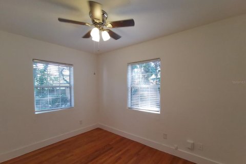 Villa ou maison à louer à Orlando, Floride: 3 chambres, 112.78 m2 № 2110052 - photo 12