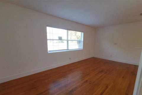 Villa ou maison à louer à Orlando, Floride: 3 chambres, 112.78 m2 № 2110052 - photo 8
