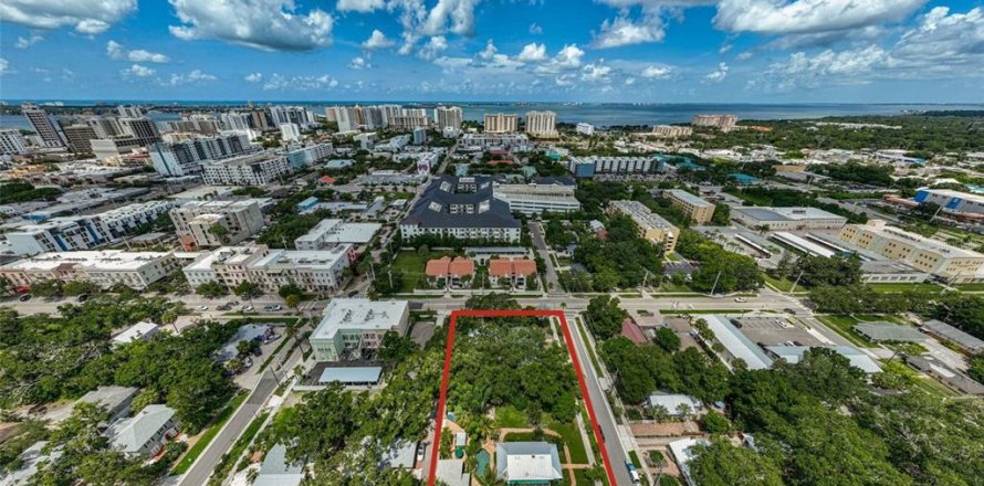 Terreno en Sarasota, Florida № 1300780