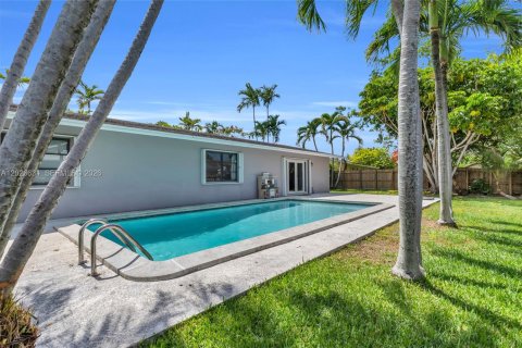 House in Cutler Bay, Florida 3 bedrooms, 181.44 sq.m. № 2082931 - photo 16