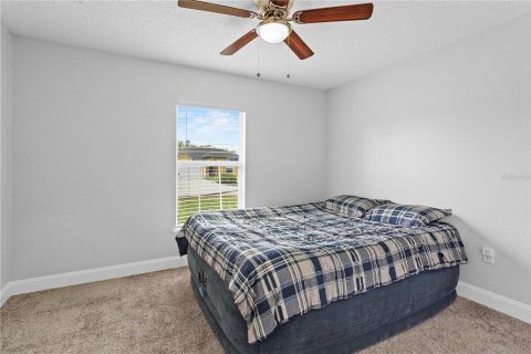 House in Poinciana, Florida 3 bedrooms, 127.09 sq.m. № 1783259 - photo 6