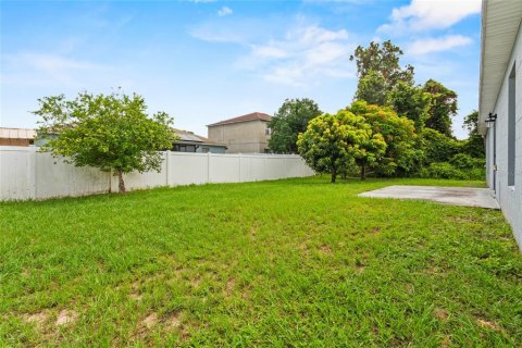 House in Poinciana, Florida 3 bedrooms, 127.09 sq.m. № 1783259 - photo 11