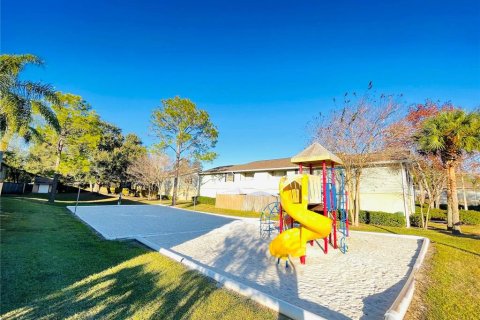 Condo in Brandon, Florida, 2 bedrooms № 2122410 - photo 23