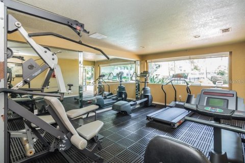 Condo in Brandon, Florida, 2 bedrooms № 2122410 - photo 24
