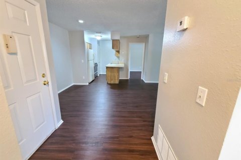 Condo in Brandon, Florida, 2 bedrooms № 2122410 - photo 5