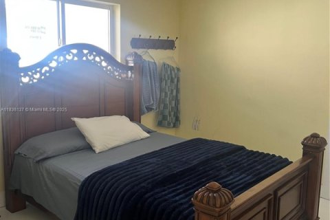 Villa ou maison à vendre à Miami, Floride: 4 chambres, 196.95 m2 № 1823785 - photo 5