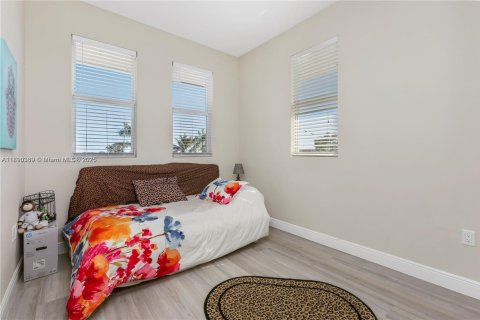 Adosado en alquiler en Miami, Florida, 3 dormitorios, 156.08 m2 № 1943303 - foto 8