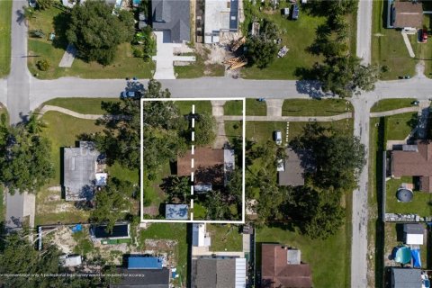 Villa ou maison à vendre à Tampa, Floride: 2 chambres, 121.14 m2 № 1854014 - photo 2