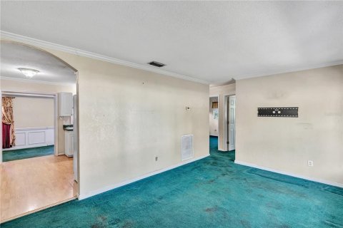 Villa ou maison à vendre à Tampa, Floride: 2 chambres, 121.14 m2 № 1854014 - photo 3