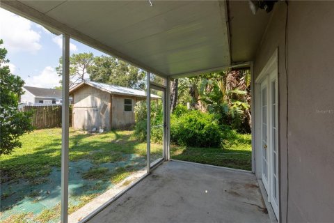Villa ou maison à vendre à Tampa, Floride: 2 chambres, 121.14 m2 № 1854014 - photo 19
