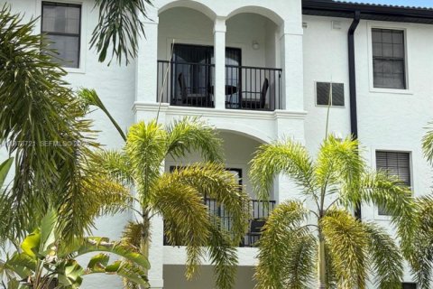 Condo in Orlando, Florida, 2 bedrooms  № 2044500 - photo 13