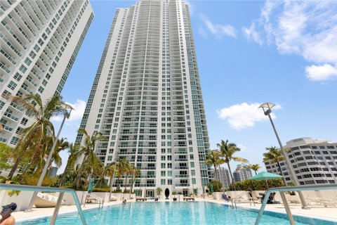 Copropriété à vendre à Miami, Floride: 1 chambre, 65.4 m2 № 2076328 - photo 9