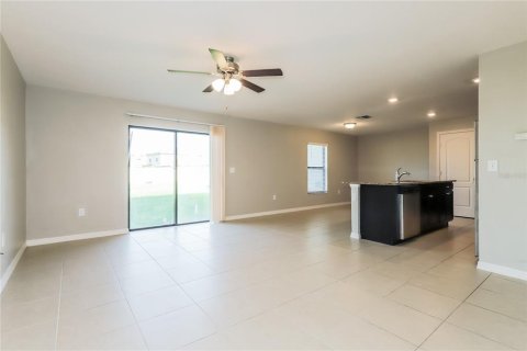 Casa en alquiler en Lakeland, Florida, 4 dormitorios, 174.66 m2 № 1908882 - foto 2