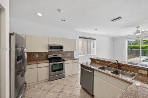 Casa en venta en Weston, Florida, 4 dormitorios, 216.18 m2 № 2066912 - foto 16
