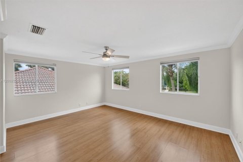 Casa en venta en Weston, Florida, 4 dormitorios, 216.18 m2 № 2066912 - foto 19