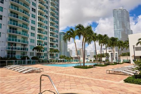 Снять в аренду кондоминиум в Майами, Флорида 2 спальни, 103.77м2, № 1951443 - фото 14