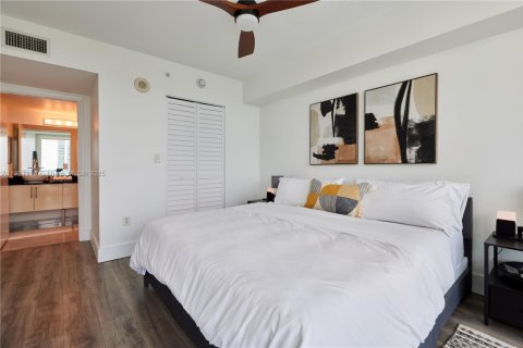 Снять в аренду кондоминиум в Майами, Флорида 2 спальни, 103.77м2, № 1951443 - фото 8