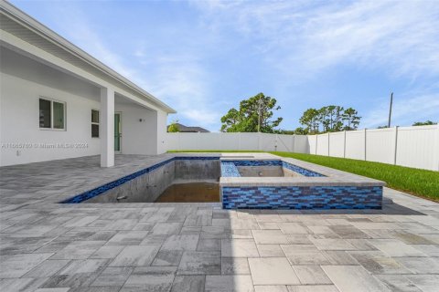 Casa en venta en Cape Coral, Florida, 3 dormitorios № 1764254 - foto 13