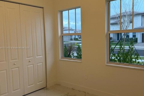 House in Davie, Florida 4 bedrooms, 303.14 sq.m. № 1702168 - photo 6