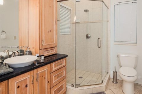 Casa en alquiler en Hollywood, Florida, 5 dormitorios, 295.06 m2 № 1968254 - foto 29