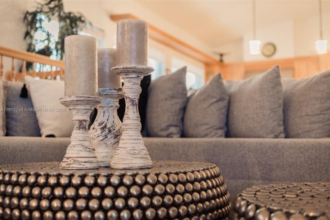 Casa en alquiler en Hollywood, Florida, 5 dormitorios, 295.06 m2 № 1968254 - foto 4