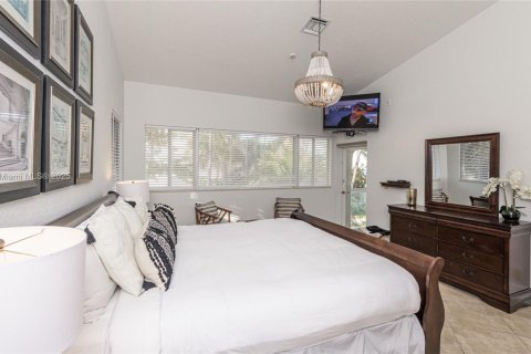 Casa en alquiler en Hollywood, Florida, 5 dormitorios, 295.06 m2 № 1968254 - foto 24