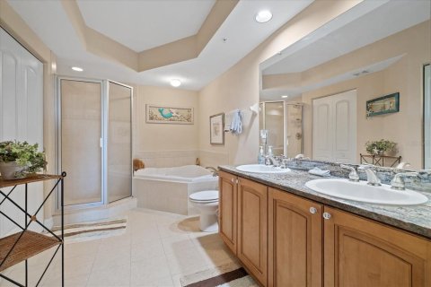 Condo in New Port Richey, Florida, 2 bedrooms  № 2383822 - photo 22