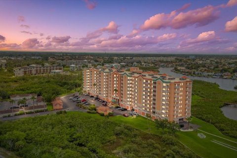 Condo in New Port Richey, Florida, 2 bedrooms  № 2383822