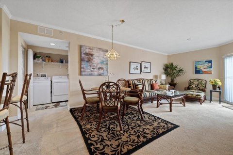 Condo in New Port Richey, Florida, 2 bedrooms  № 2383822 - photo 12