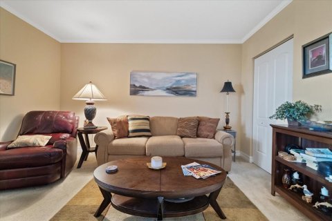 Condo in New Port Richey, Florida, 2 bedrooms  № 2383822 - photo 17