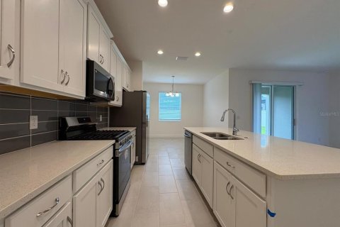 Villa ou maison à louer à Clermont, Floride: 3 chambres, 152.64 m2 № 2150827 - photo 10