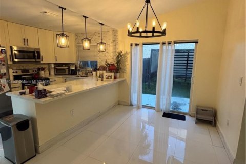 Снять в аренду виллу или дом в Майами, Флорида 3 спальни, 147.34м2, № 1953992 - фото 5