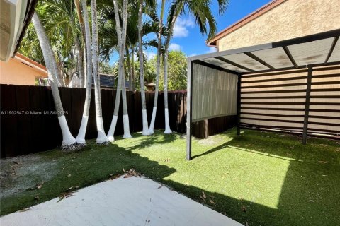 Снять в аренду виллу или дом в Майами, Флорида 3 спальни, 147.34м2, № 1953992 - фото 19