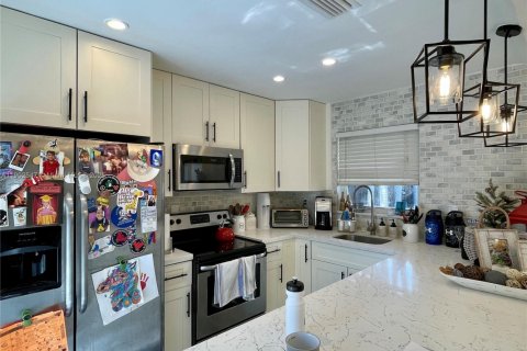 Снять в аренду виллу или дом в Майами, Флорида 3 спальни, 147.34м2, № 1953992 - фото 6