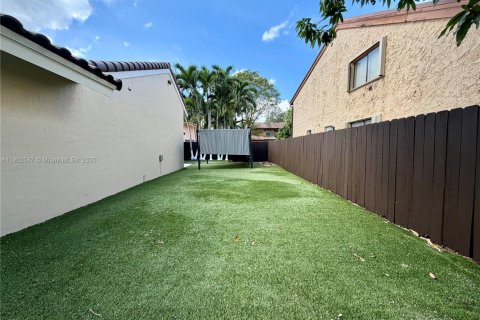 Снять в аренду виллу или дом в Майами, Флорида 3 спальни, 147.34м2, № 1953992 - фото 21