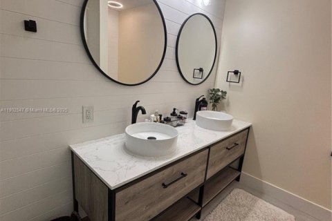 Снять в аренду виллу или дом в Майами, Флорида 3 спальни, 147.34м2, № 1953992 - фото 9