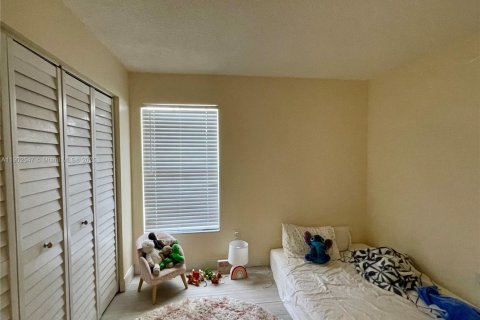 Снять в аренду виллу или дом в Майами, Флорида 3 спальни, 147.34м2, № 1953992 - фото 11