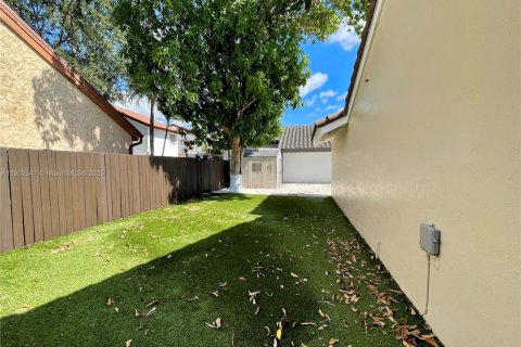 Снять в аренду виллу или дом в Майами, Флорида 3 спальни, 147.34м2, № 1953992 - фото 17