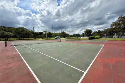 Снять в аренду виллу или дом в Майами, Флорида 3 спальни, 147.34м2, № 1953992 - фото 30