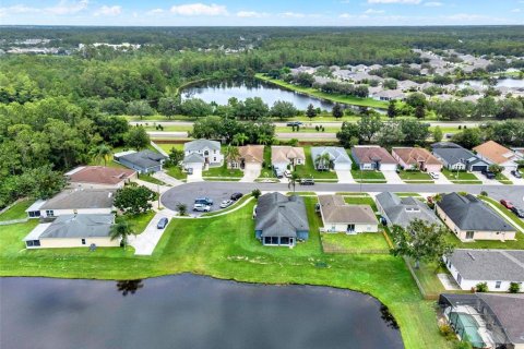 House in Orlando, Florida 3 bedrooms, 136.47 sq.m. № 2232018 - photo 27