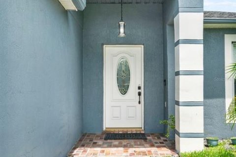 House in Orlando, Florida 3 bedrooms, 136.47 sq.m. № 2232018 - photo 2