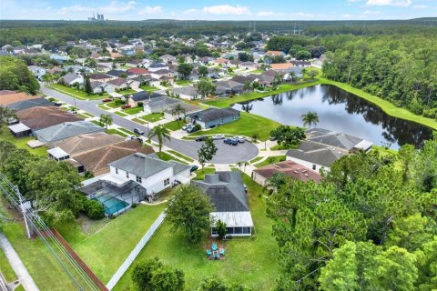 House in Orlando, Florida 3 bedrooms, 136.47 sq.m. № 2232018 - photo 25